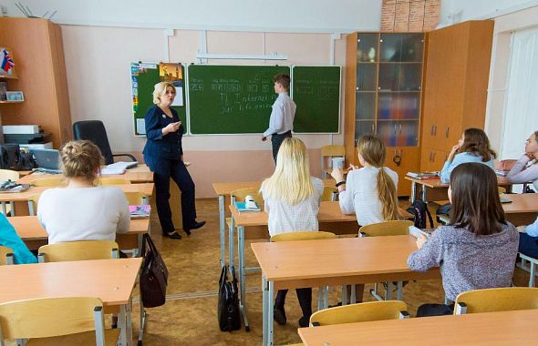Полпред УрФО поставил на контроль укомплектование школ педагогами