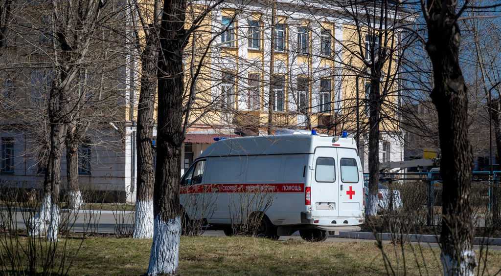 В Челябинске полуторагодовалый малыш выпал из окна пятиэтажки