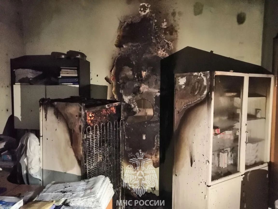 В Челябинске загорелся детский социально-реабилитационный центр