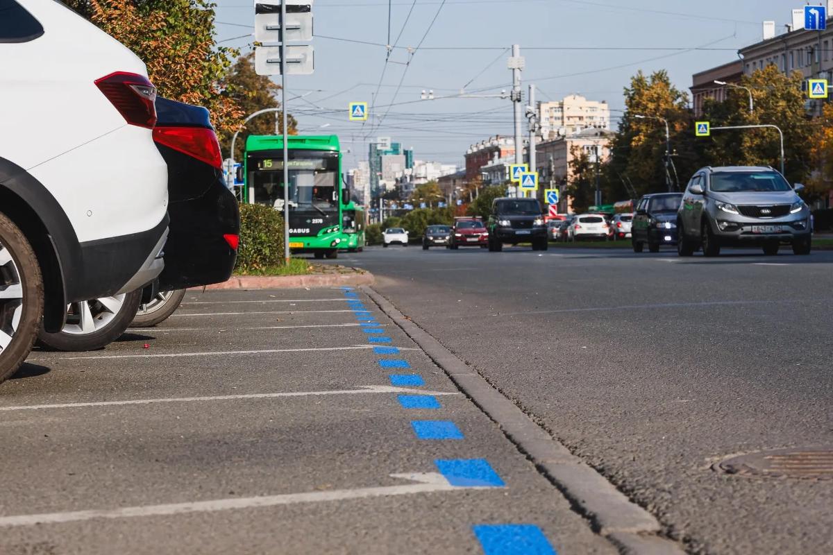В центре Челябинска завершают обустройство платных парковок