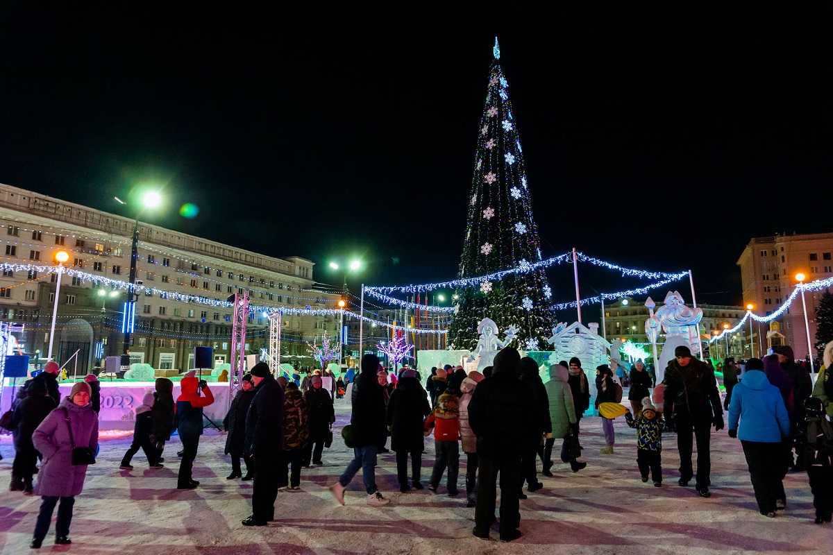 Ледовый городок на площади Революции посетили 100 тысяч челябинцев