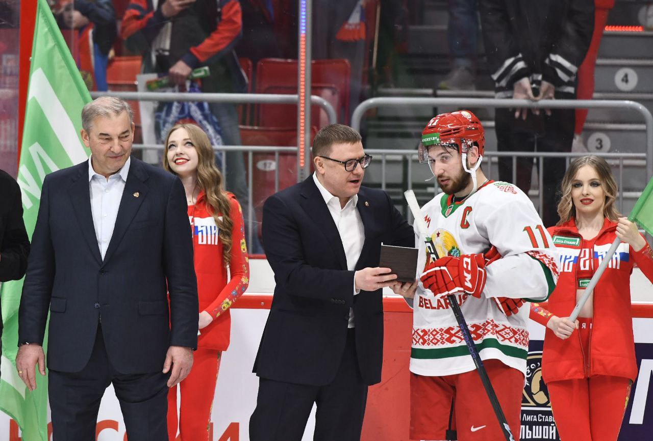 Международный хоккейный турнир и ландшафтные пожары стали главными темами недели на Южном Урале