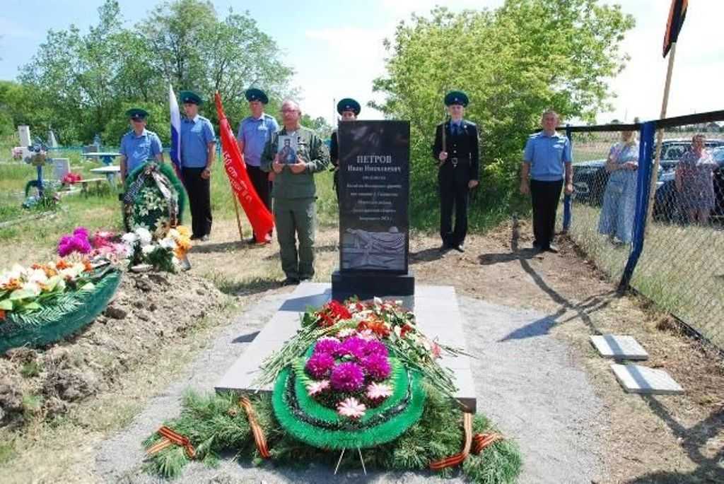В южноуральской деревне перезахоронили останки погибшего на войне земляка
