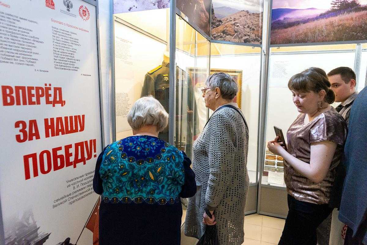 Челябинцам предлагают посмотреть на копию сталинского кителя