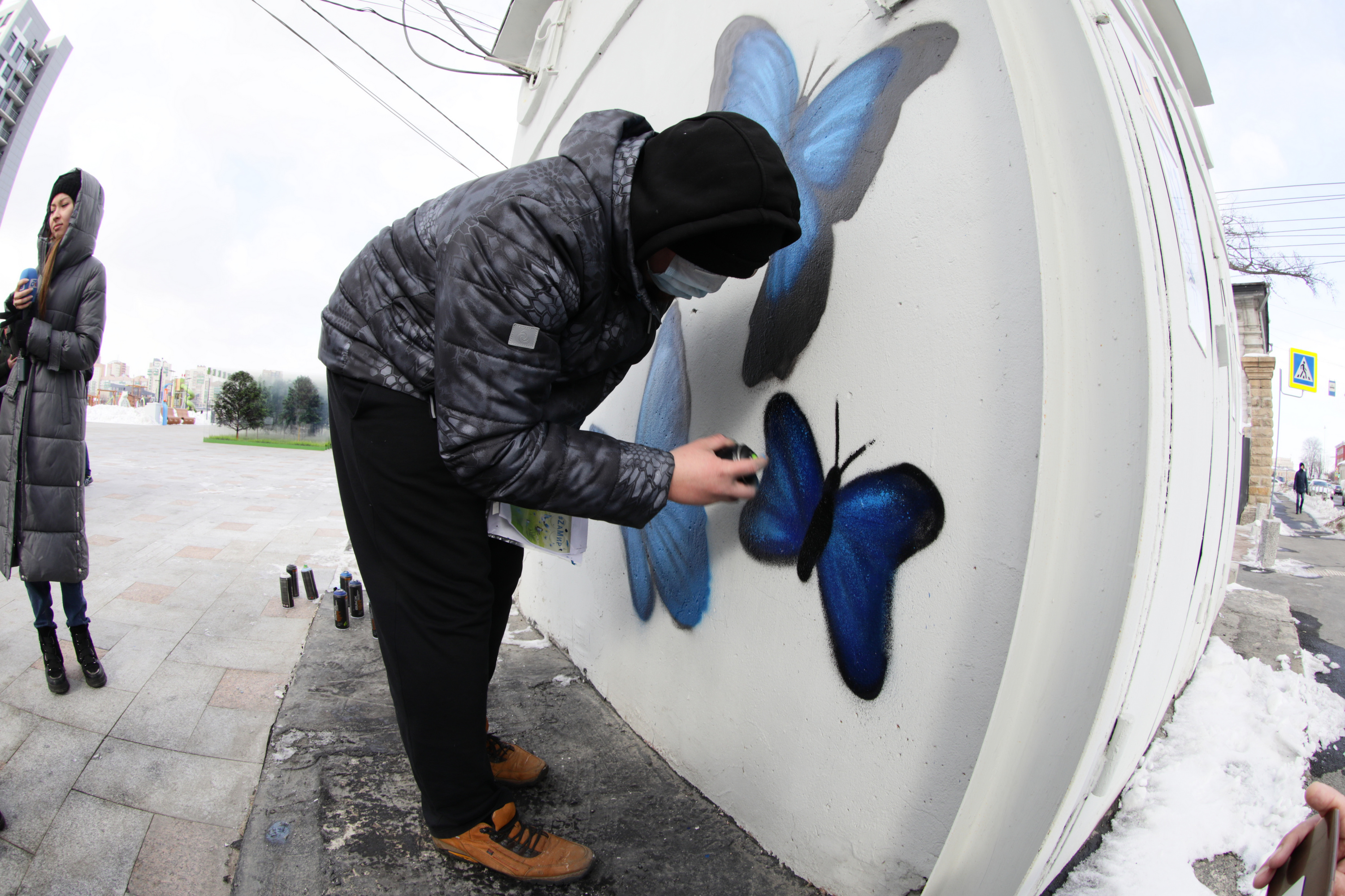 Мастера граффити проводят в Челябинске мастер-классы для детей