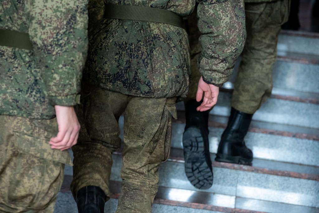 В Челябинской области воины-контрактники получат дополнительные льготы