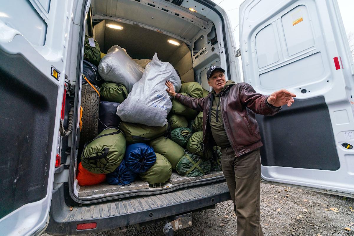 Мобилизованным южноуральцам находящимся в Свердловской области направили необходимые вещи 