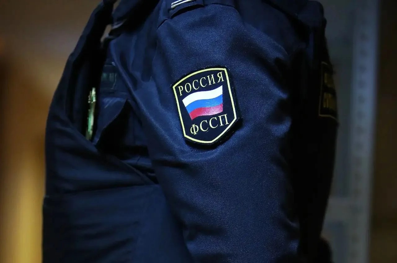 Приставы в Каслях спасли 84-летнего водителя с инсультом