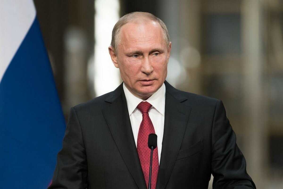 Владимир Путин распорядился задействовать ресурсы Минобороны в борьбе с коронавирусом