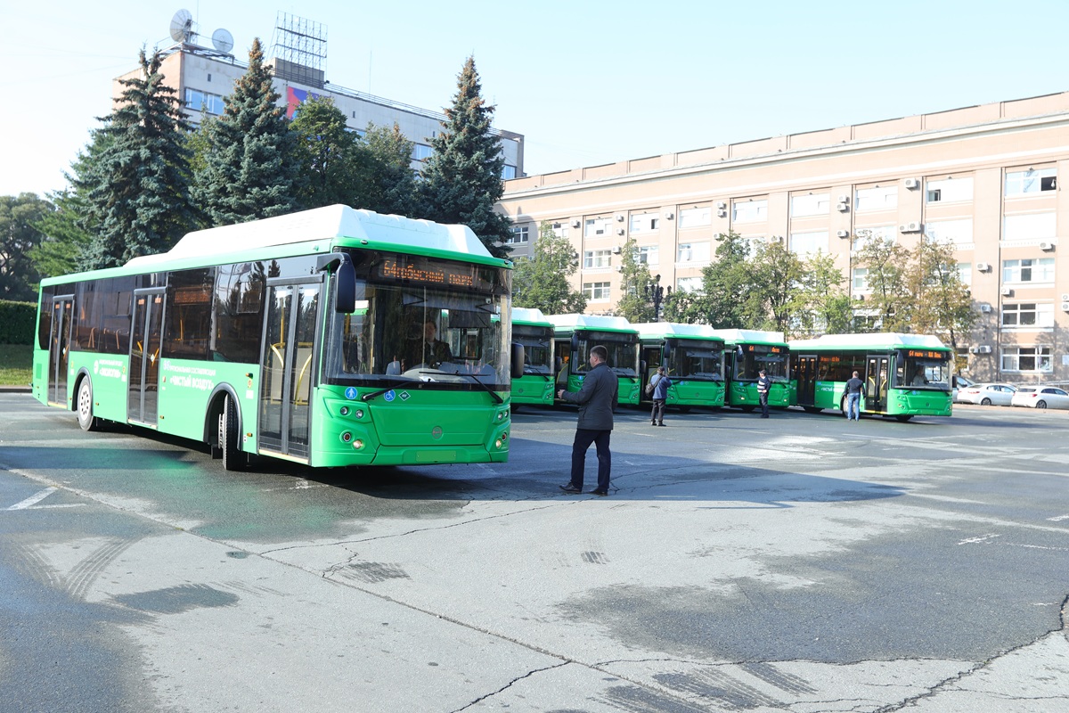 Челябинская агломерация до конца года получит 100 единиц нового общественного транспорта