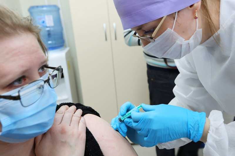 В Челябинске 292 тысячи человек полностью вакцинированы от COVID-19