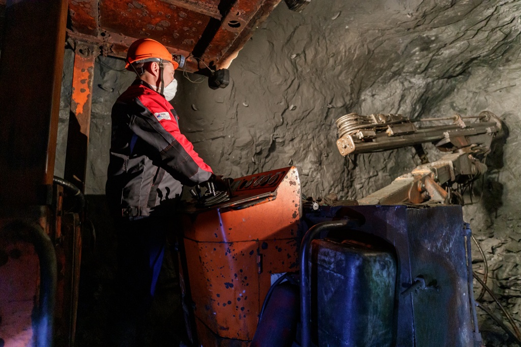 За полгода горняки РМК добыли 42 миллиона тонн руды