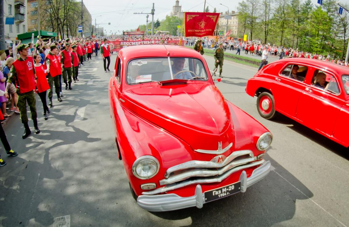 Автомобили челябинск. Выставка ретро автомобилей в Челябинске. Выставка ретро автомобилей 2022. Ретро авто фестиваль Америка. Выставка ретро автомобилей Бийск 2022.