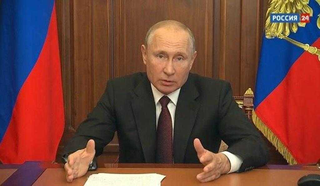 Президент пообещал выделить регионам еще 100 миллиардов рублей