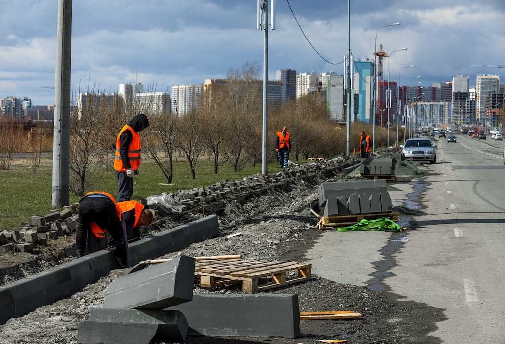 Челябинской области добавили 800 миллионов рублей на ремонт дорог
