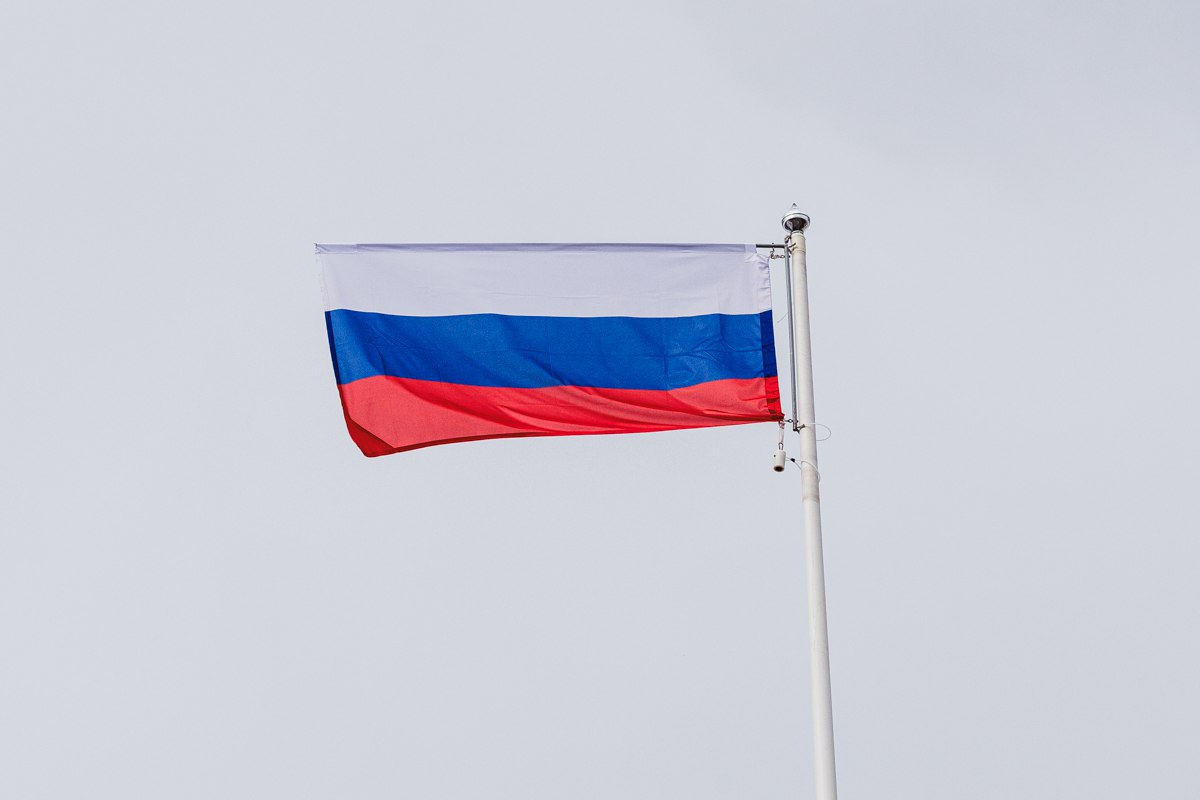 Южноуральский депутат добился постоянного вывешивания флага РФ на спортобъектах