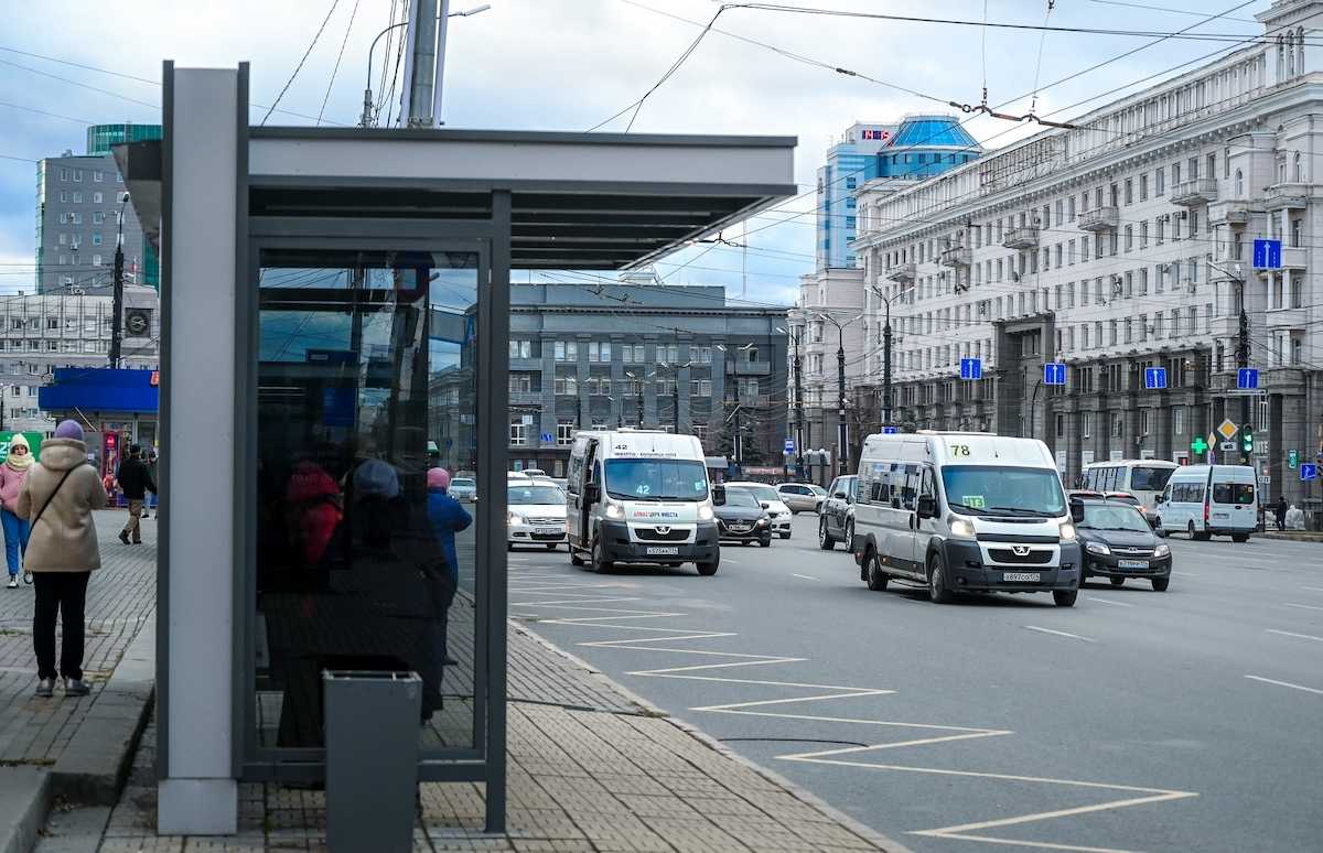В Челябинске перевозчик передумал снижать стоимость проезда в маршрутке