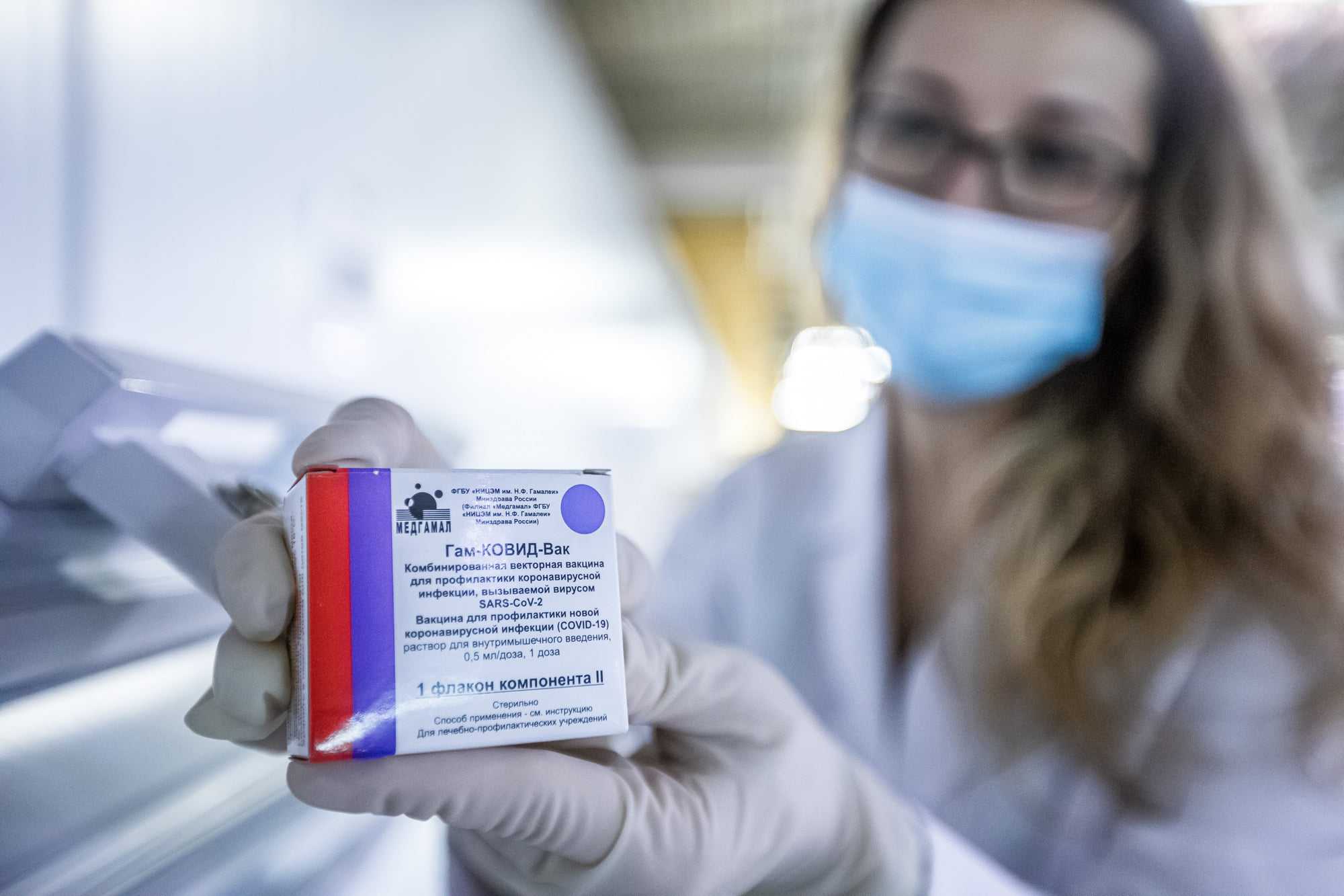 Южноуральцы смогут записаться на прививку от коронавируса через портал госуслуг