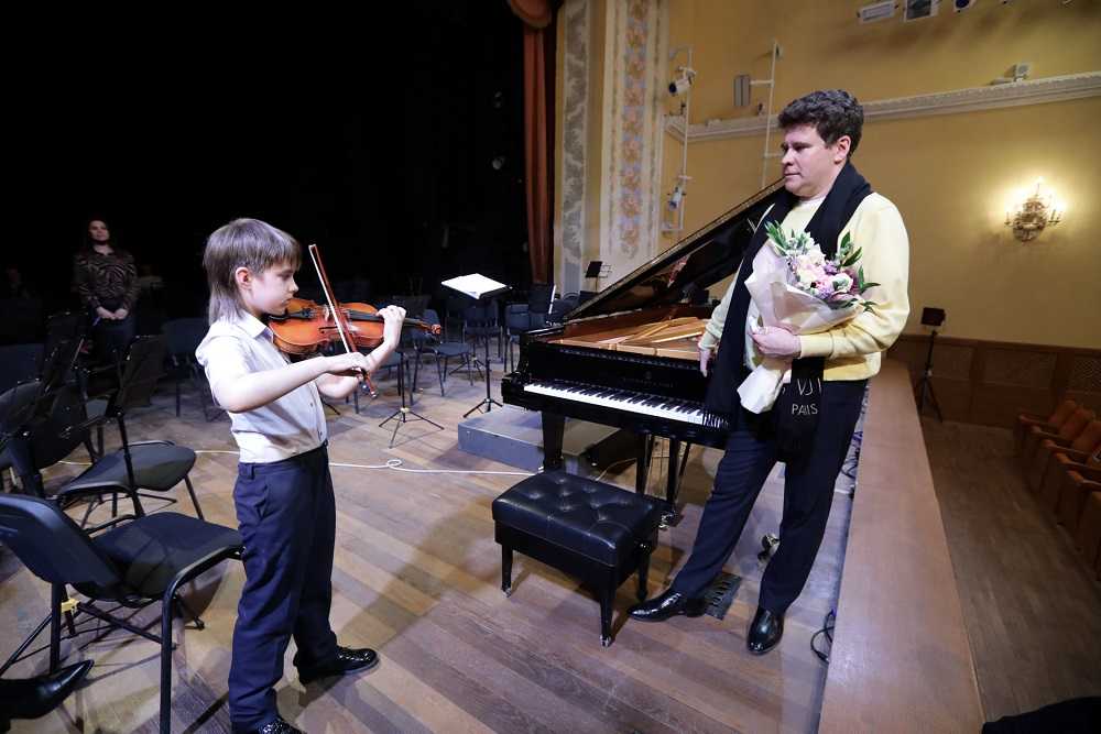 Денис Мацуев встретился с юным скрипачом, на которого заявляли в полицию
