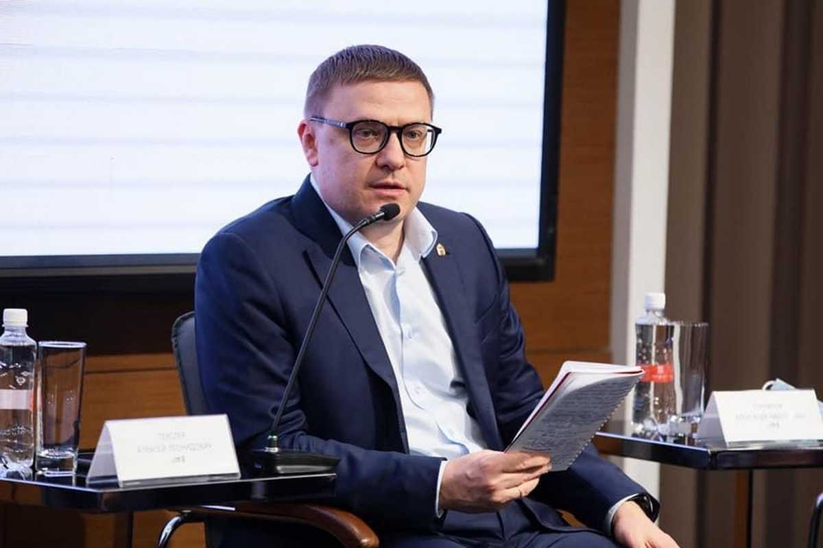 Жители Челябинской области еще могут успеть задать вопрос на прямую линию губернатора