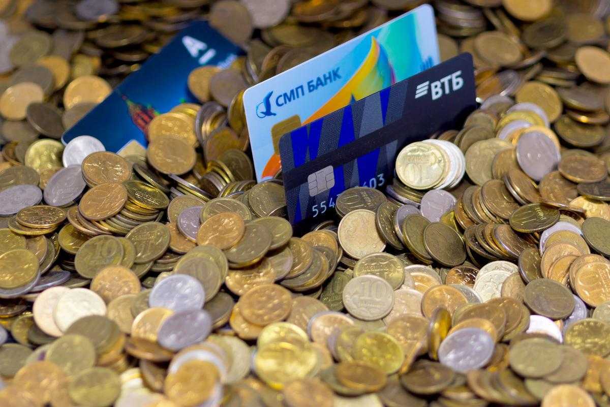 В Челябинске банда обнальщиков изготовила более 750 подделок банковских карт