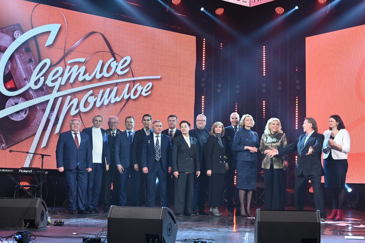 Вручение премии «Светлое прошлое» и концерт к юбилею области стали главными событиями недели на Южном Урале