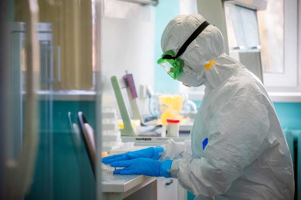 Ученые определили, насколько заразнее британский вид коронавируса