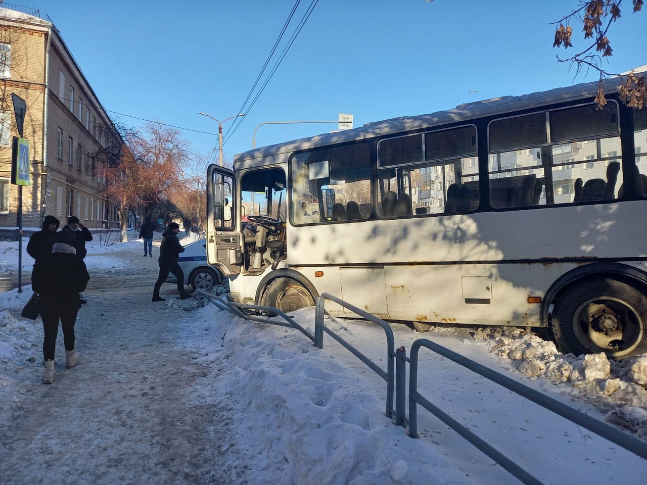 В Челябинске автобус насмерть сбил 73-летнюю пенсионерку