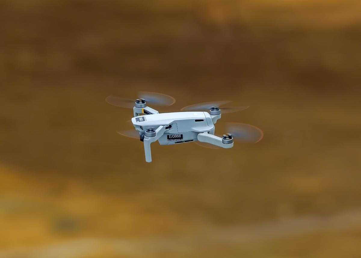 Южноуральские поисковики в зоне СВО получили новый дрон