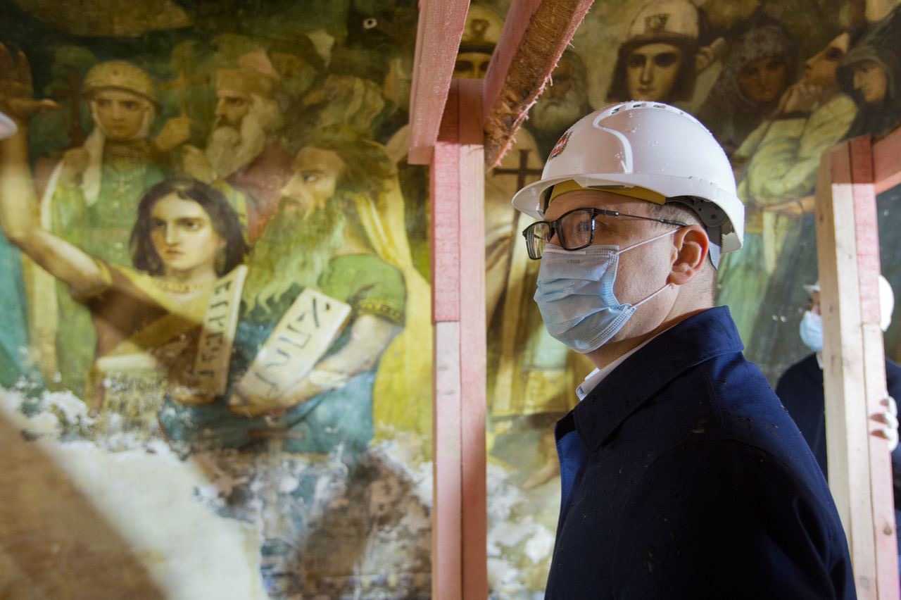 В челябинском храме во время реставрации обнаружили старинные фрески