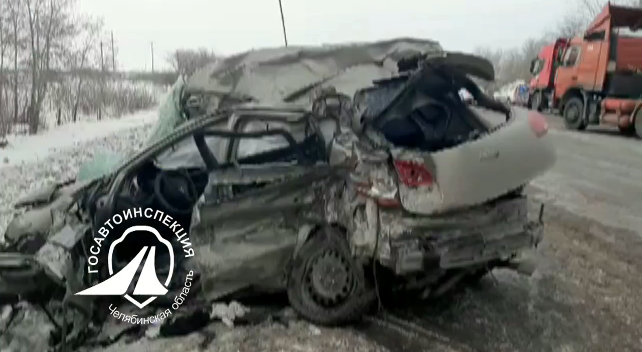На Южном Урале погиб водитель легковушки столкнувшейся с грузовиком