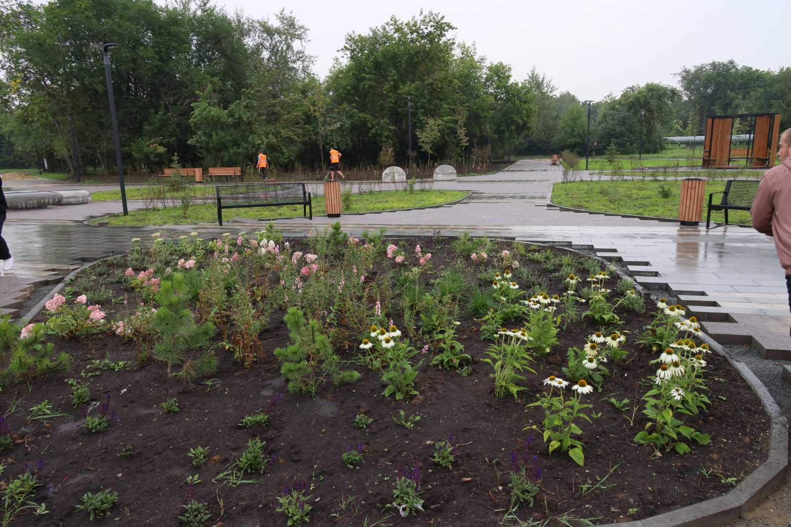 В популярном парке Плодушка появилось еще одно уютное место для прогулок челябинцев