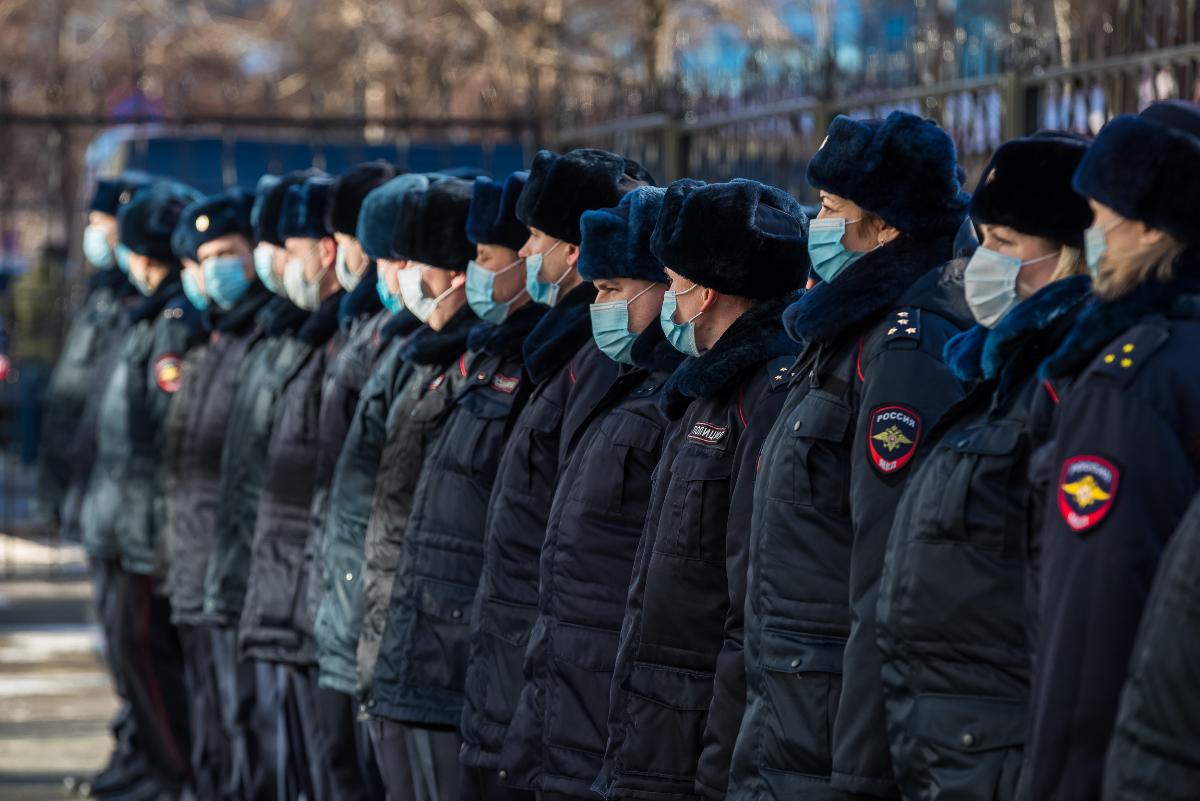 Глава региона и начальник ГУ МВД области поздравили сотрудников полиции с профессиональным праздником