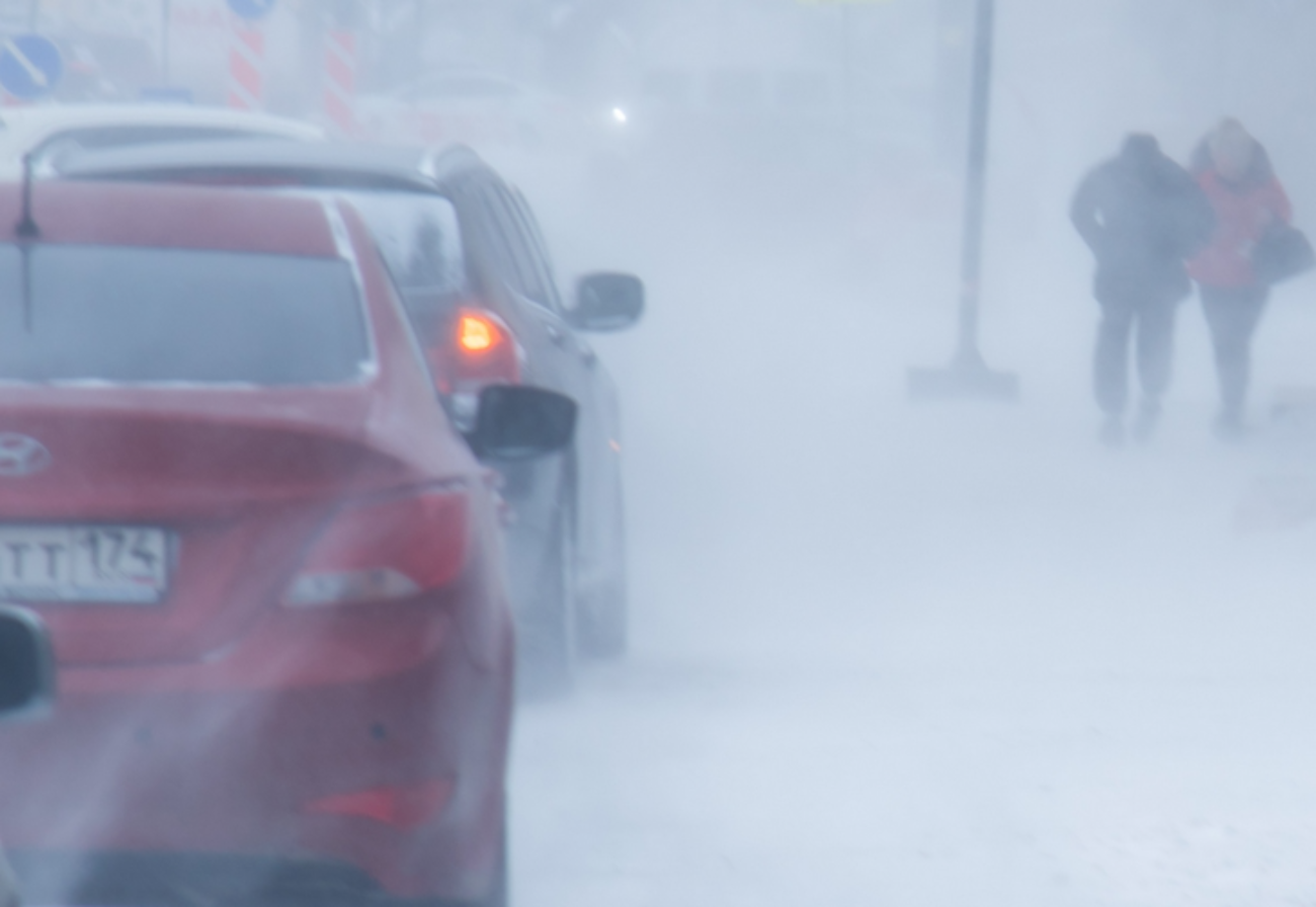 На трассе М-5 в Челябинской области утром было затруднено движение из-за снегопада