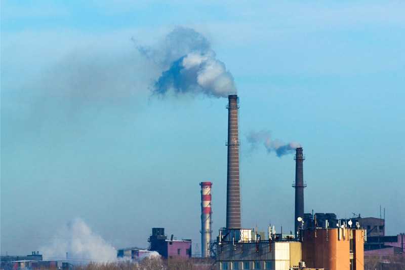 В Челябинской области выбросы в атмосферу за пять лет снизились на 27%