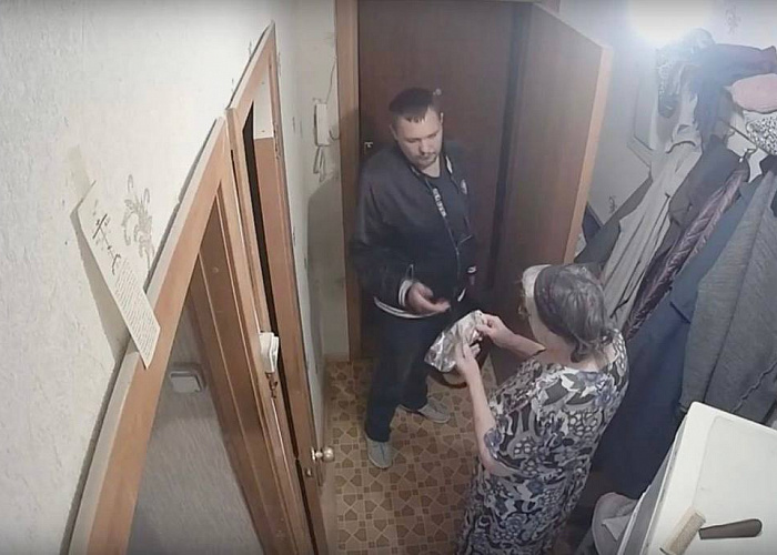 В  Челябинске находчивые внуки придумали, как обезопасить бабушку от мошенников