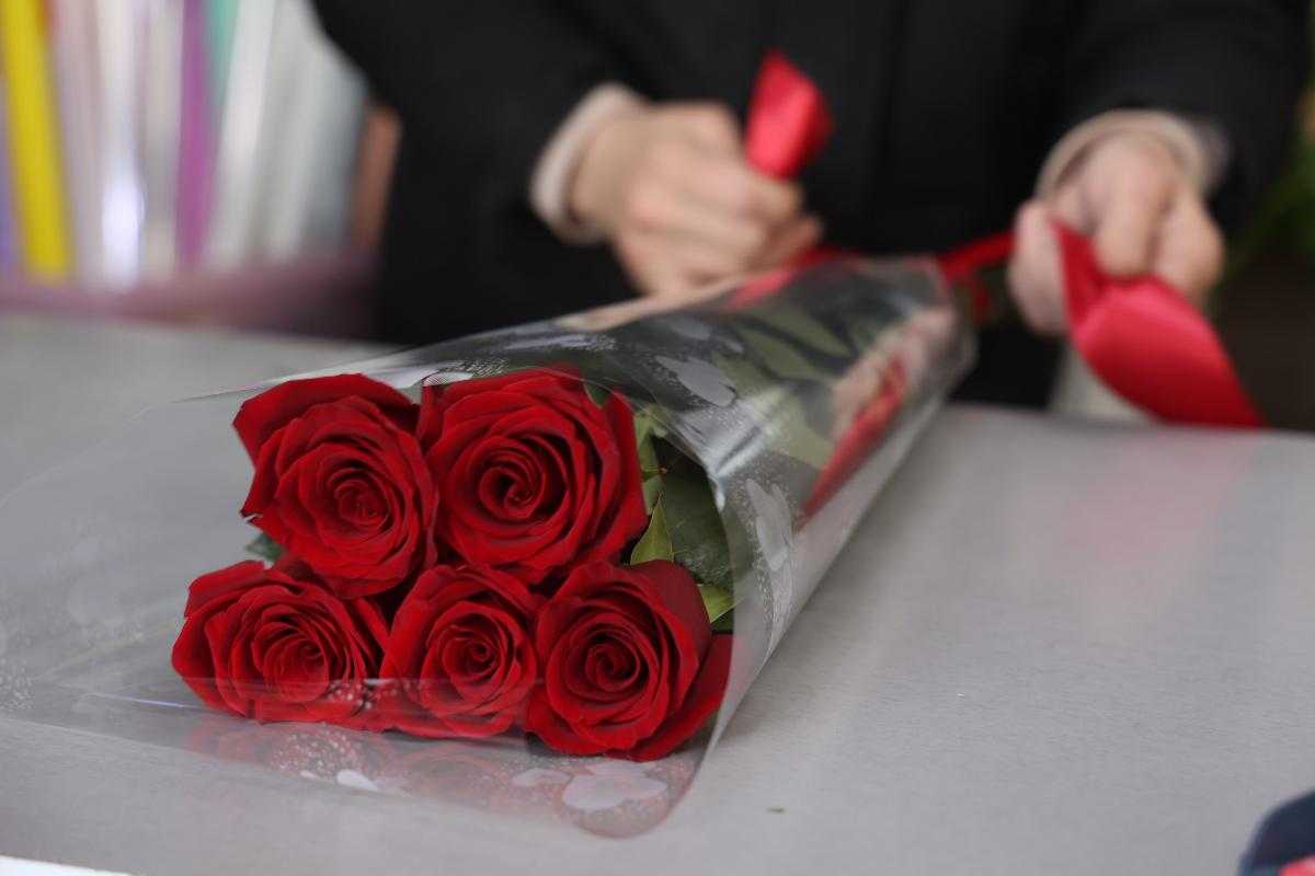 Жительницы Челябинска назвали самые желанные подарки на 8 марта