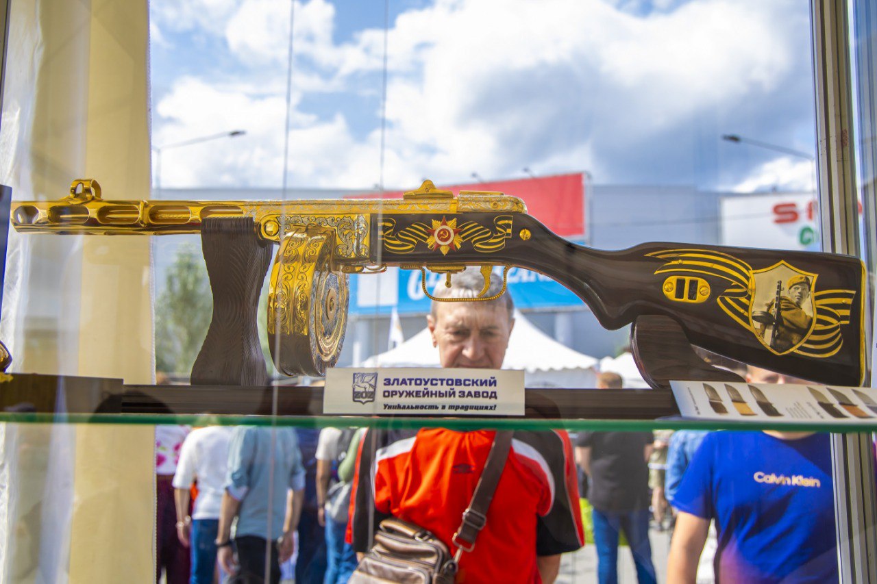Выставки оружия златоустовских мастеров пройдут в Москве и Санкт-Петербурге