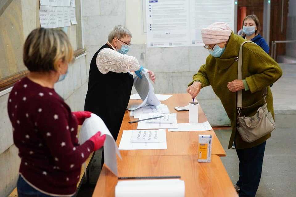 В Челябинской области проголосовало 15,23 процента избирателей