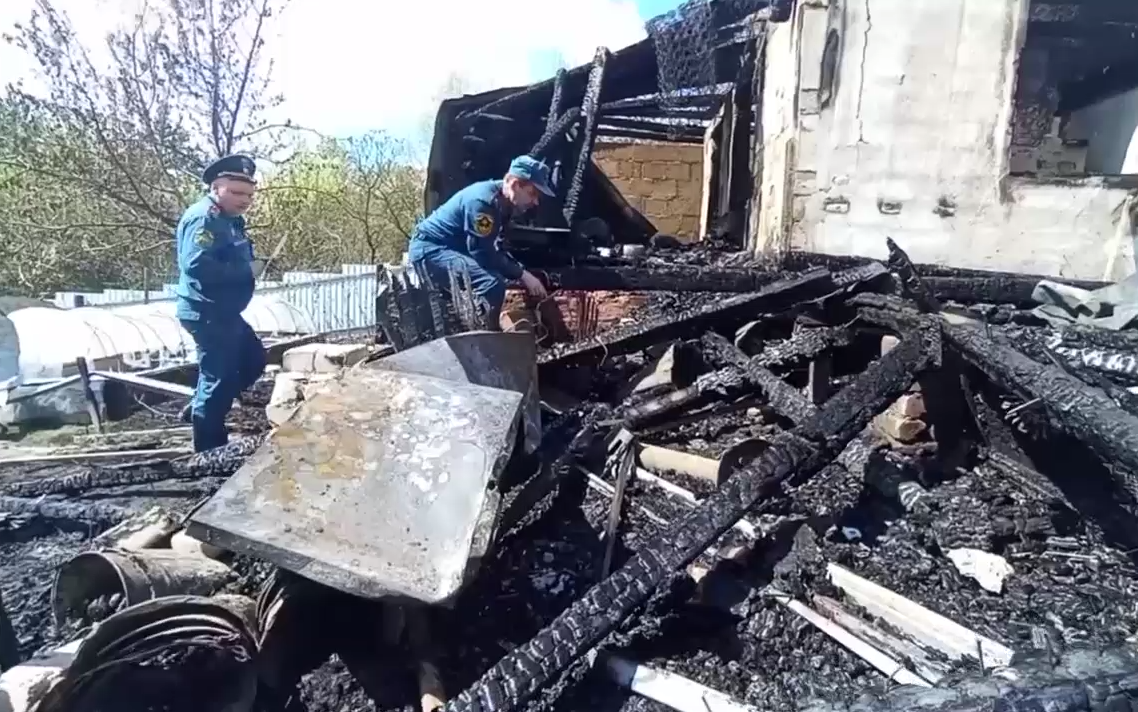 В Карабаше на пожаре погибли два садовода