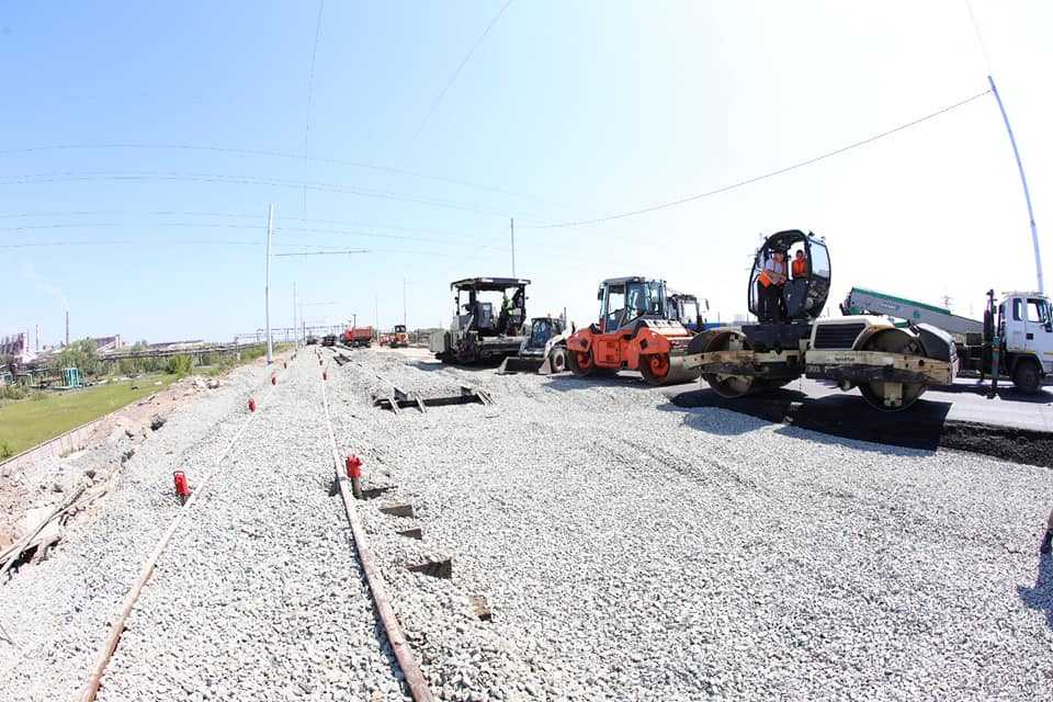 Почему на крупном путепроводе в Челябинске задерживают монтаж рельсов
