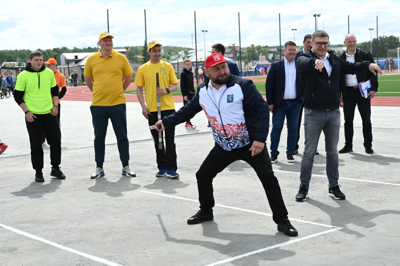 Открытие нового спорткомплекса усилило рейтинг южноуральского мэра