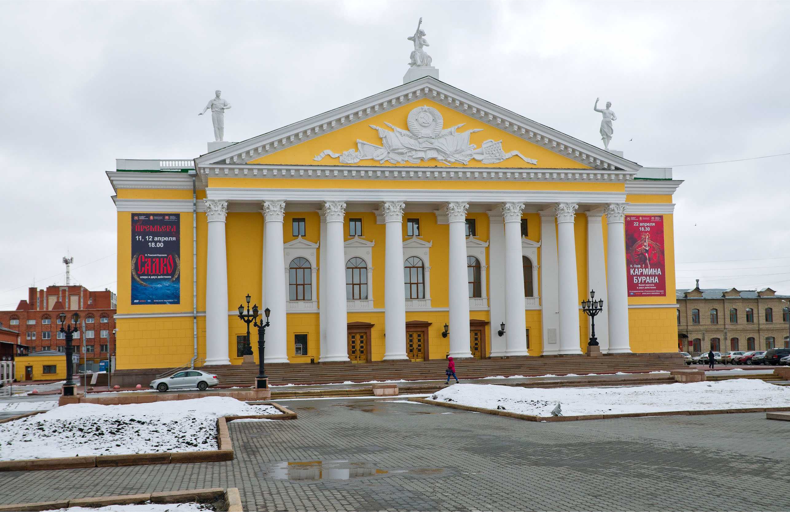 На возведении пристроя к челябинскому оперному театру украдено около миллиона рублей