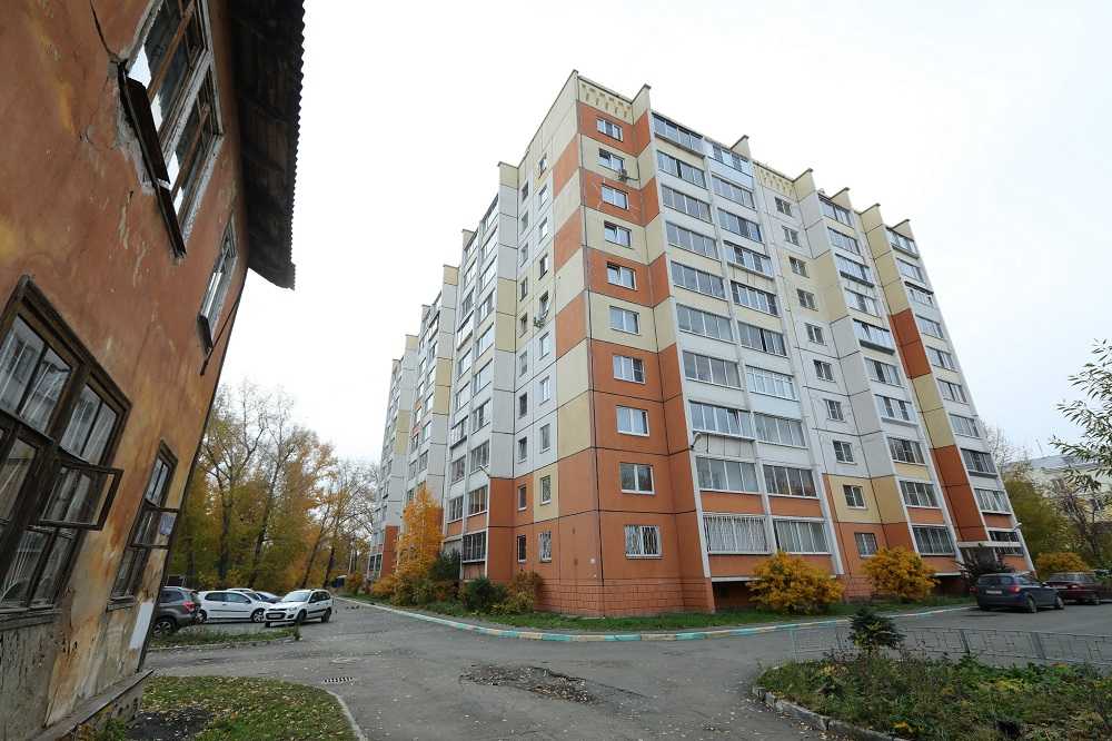 В каких городах России самые большие и самые маленькие цены на вторичное жилье