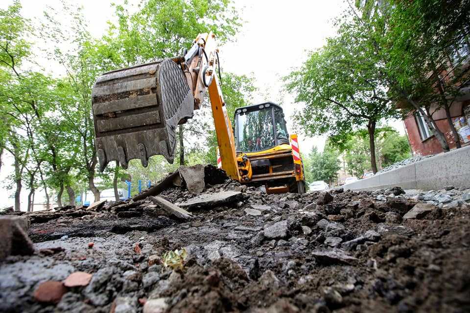 На ремонт челябинских дворов потратят четверть миллиарда рублей
