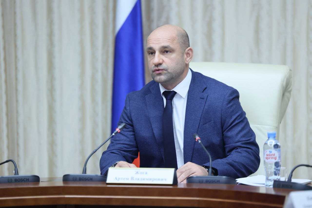 Полпред президента в УрФО Артем Жога поблагодарил уральцев и сибиряков за преданность Отчизне