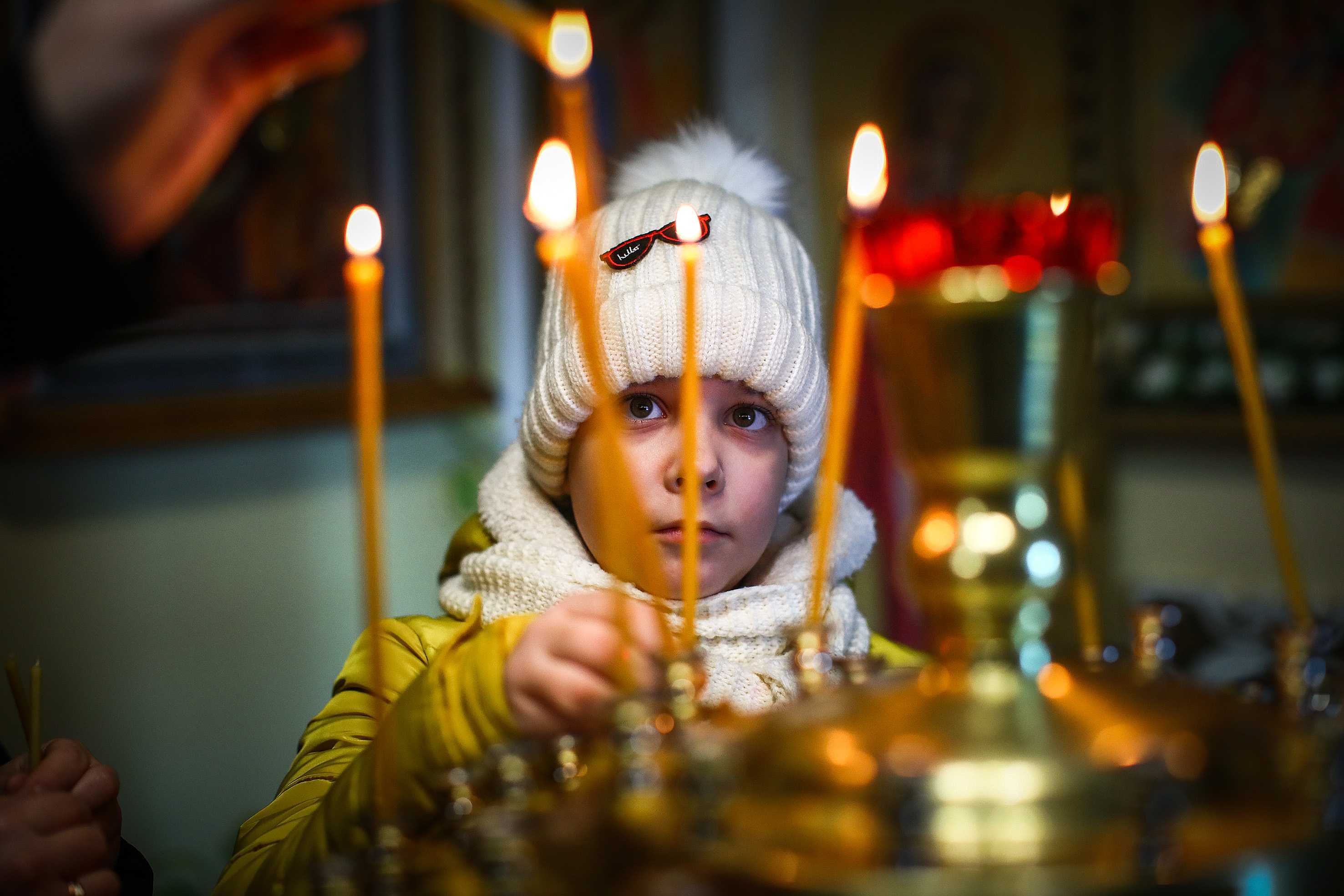 Патриарх Кирилл призвал верующих молиться дома