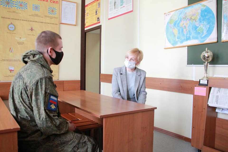 Солдат-срочник, получивший ожоги глаз в Челябинске, хочет служить дальше