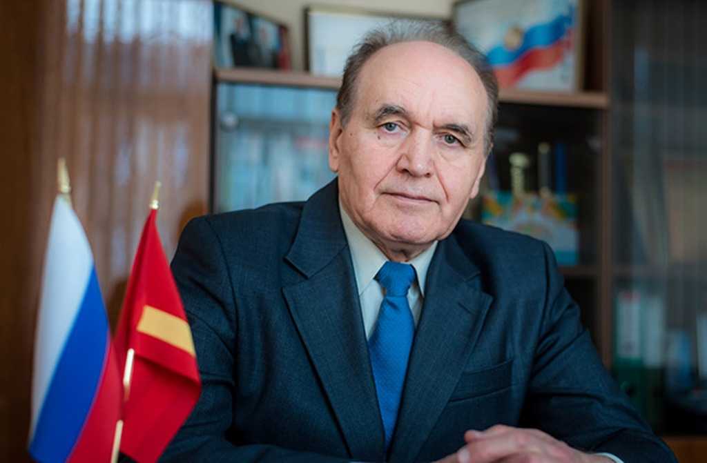 Известный политик поделился воспоминаниями о становлении челябинского парламента