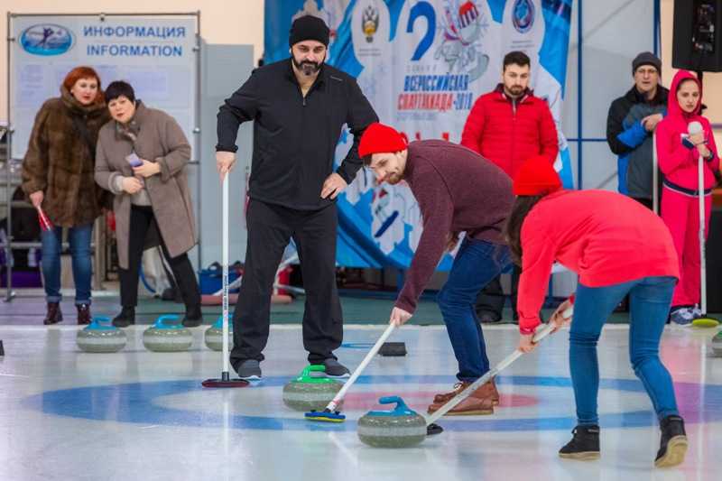 Команда керлинг в Челябинске